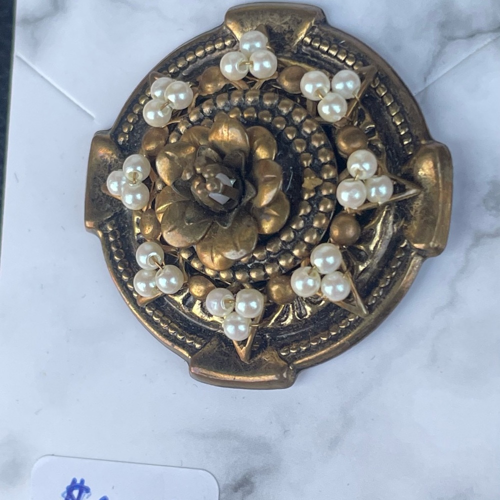 Brooch